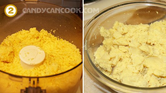 Đậu xanh hấp chín đã được nghiền mịn, sẵn sàng làm nhân chè trôi nước