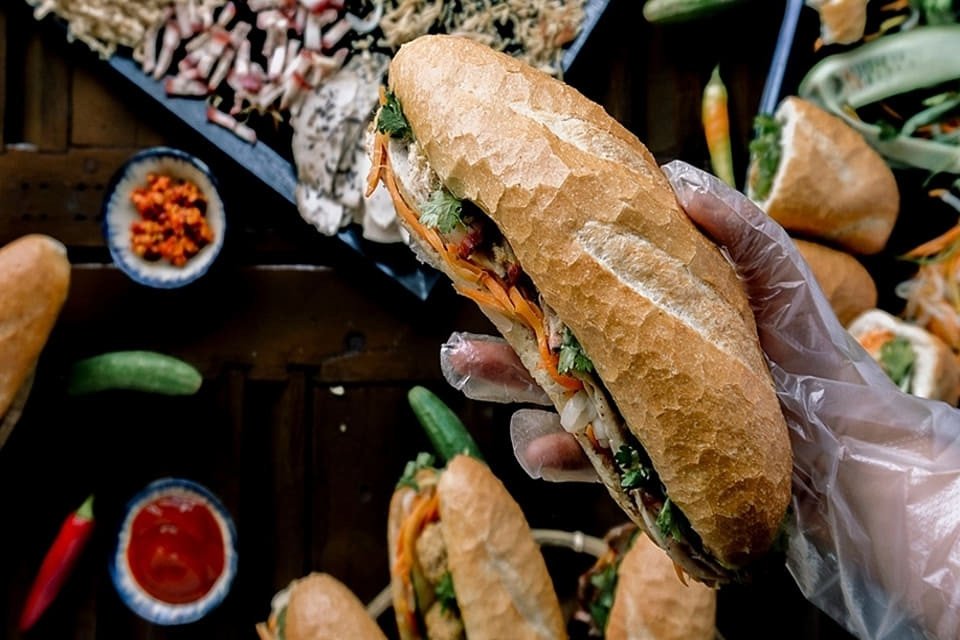 Đĩa bánh mì thơm ngon
