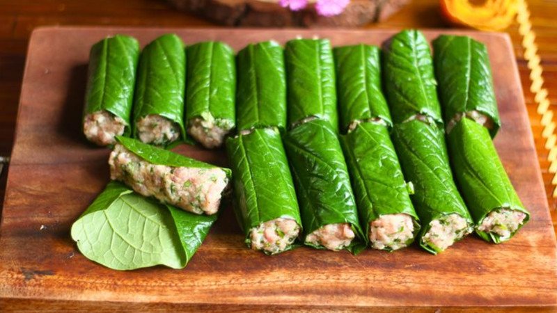 Đĩa bò nướng lá lốt thơm lừng, hấp dẫn