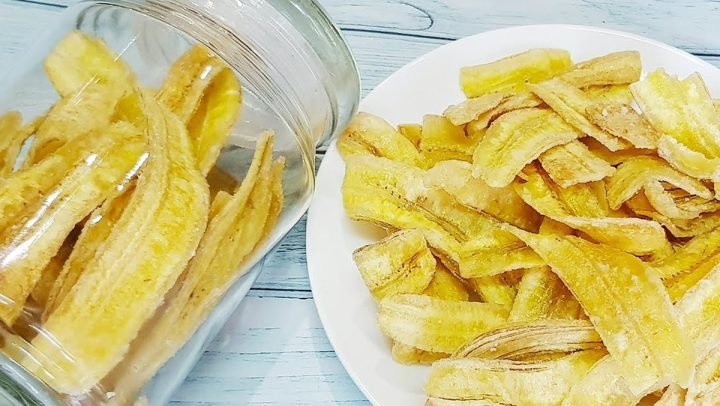 Đĩa chuối xanh ngào đường chiên giòn hấp dẫn, giải đáp 100g chuối ngào đường bao nhiêu calo