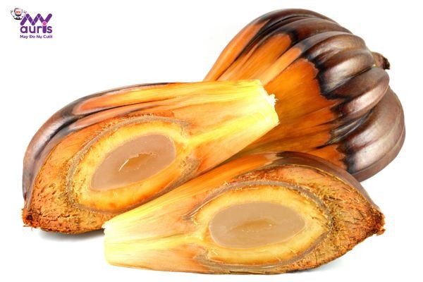 Dĩa cơm dừa nước thơm ngon cung cấp nhiều vitamin, khoáng chất giúp tăng cường sức khỏe tổng thể.