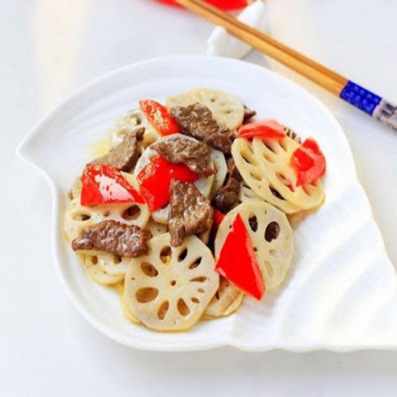 Đĩa củ sen xào bò thơm ngon hấp dẫn
