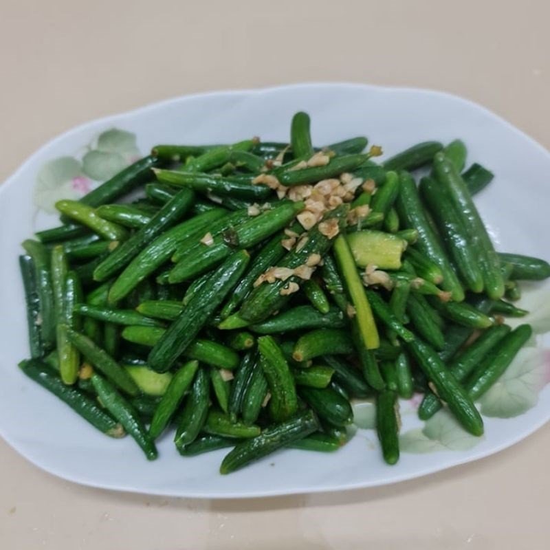 Đĩa dưa chuột bao tử xào giòn ngon