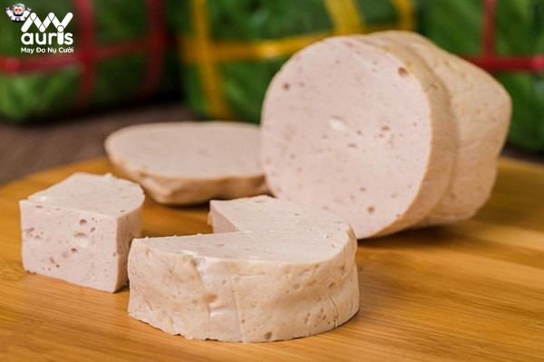 Đĩa giò kết hợp rau xanh, cách ăn giò khoa học để duy trì cân nặng lý tưởng
