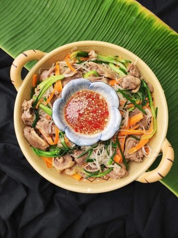 Đĩa hủ tiếu xào tơi sợi, không bị dính, hấp dẫn