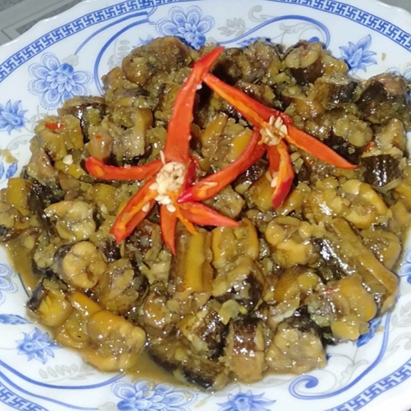 Đĩa lươn xào sả ớt truyền thống sau khi hoàn thành