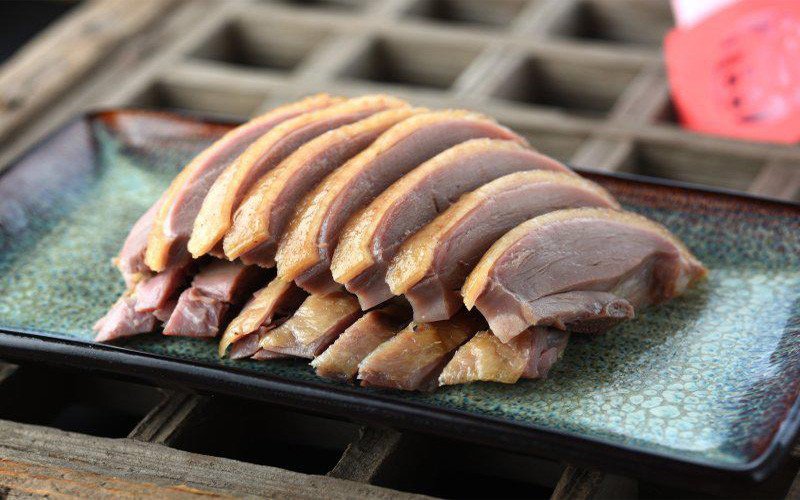 Đĩa thịt vịt luộc