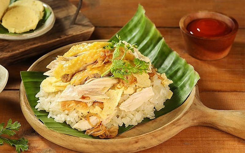 Đĩa xôi gà mỡ hành thơm ngon hấp dẫn