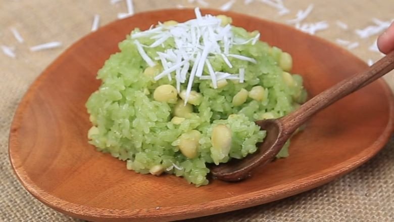 Đĩa xôi lá dứa hạt sen thanh đạm, tốt cho sức khỏe, ít calo