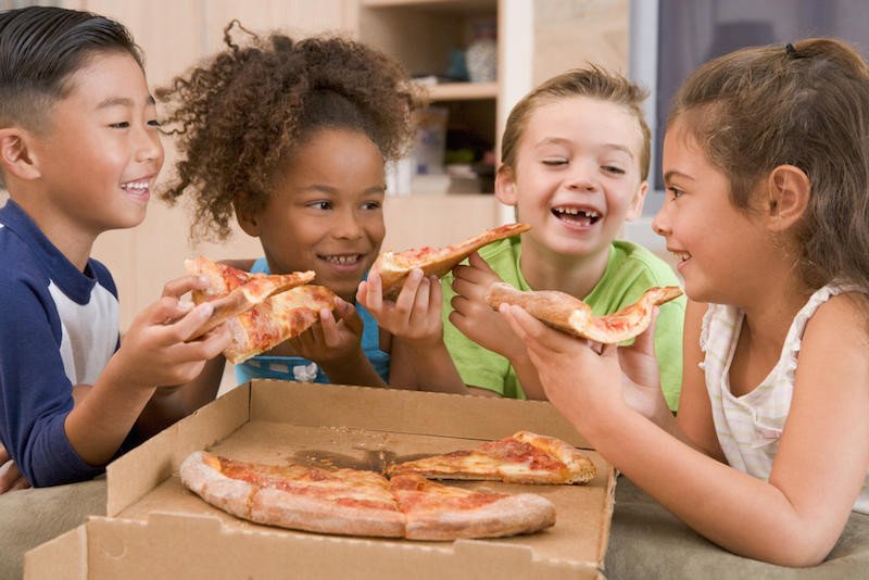 đối tượng không nên ăn nhiều pizza
