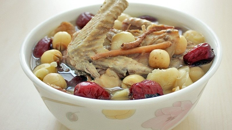 Gà hầm bạch quả bổ dưỡng