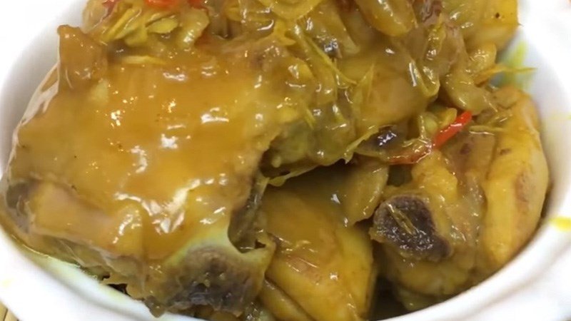 Gà kho cà ri thơm lừng