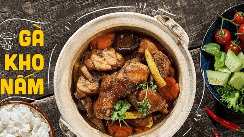 Gà kho nấm thanh ngọt