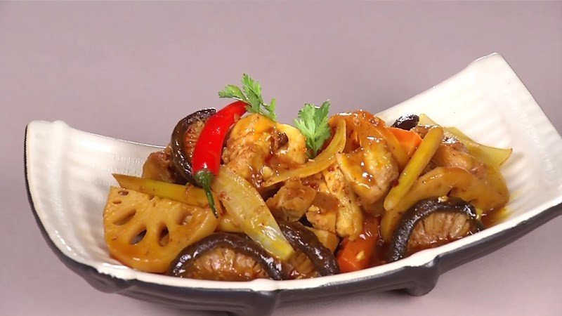 Gà kho rau củ