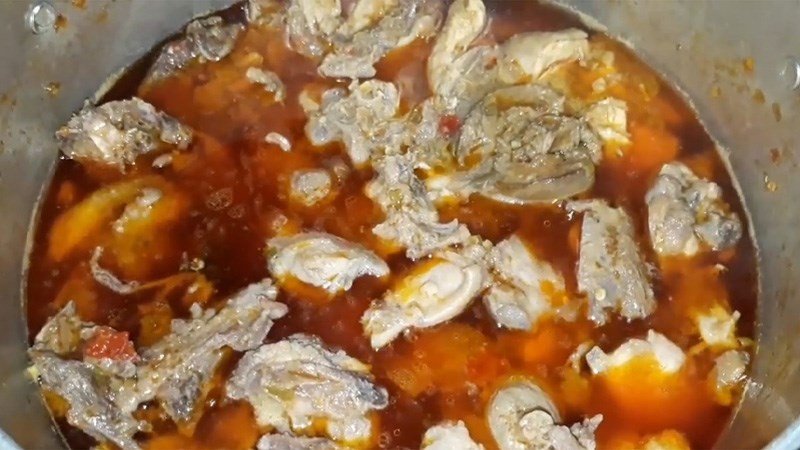 Gà kho sa tế đậm vị