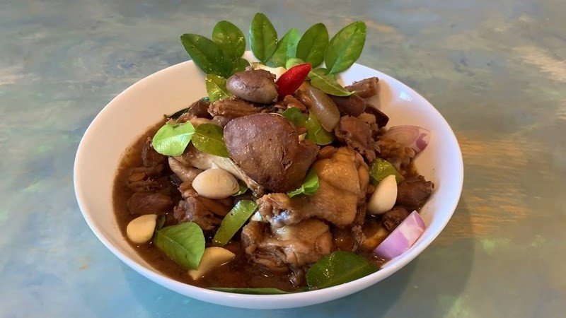 Gà kho tương hột