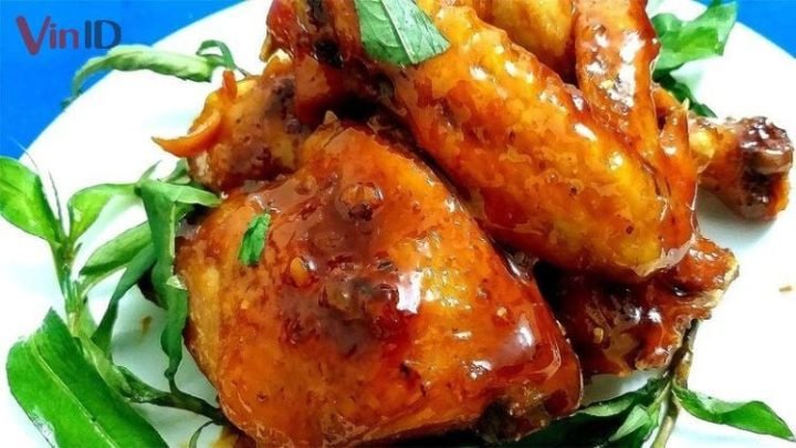 Gà rô ti nguyên con thơm ngon hấp dẫn