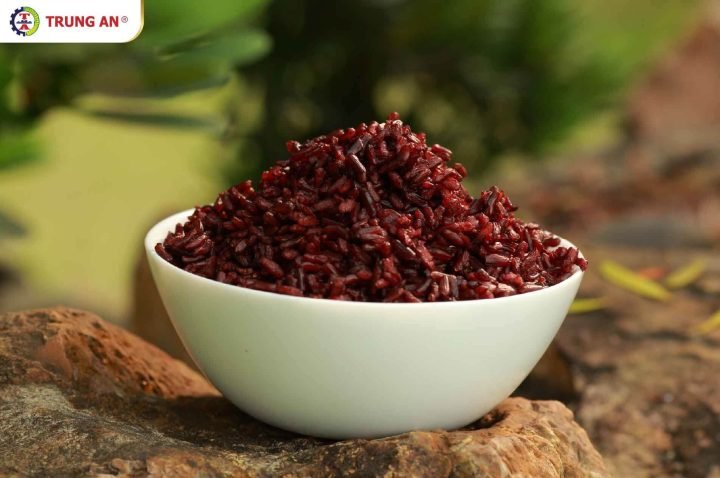 1 Chén Cơm Gạo Lứt Đỏ Bao Nhiêu Calo? Giải Mã Dinh Dưỡng Gạo lứt đỏ và lợi ích sức khỏe tim mạch