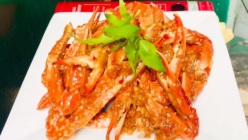 Ghẹ rang me hấp dẫn, lượng calo thay đổi theo cách chế biến