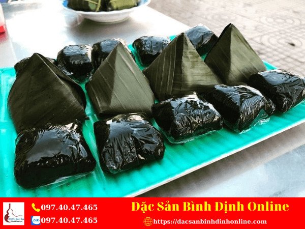 Giá trị calo trong bánh ít lá gai theo từng chiếc