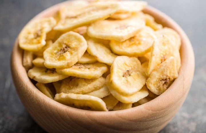 Chuối Sấy Mộc Bao Nhiêu Calo? Lợi Ích & Lưu Ý Quan Trọng Giá trị dinh dưỡng trong chuối sấy mộc bao nhiêu calo