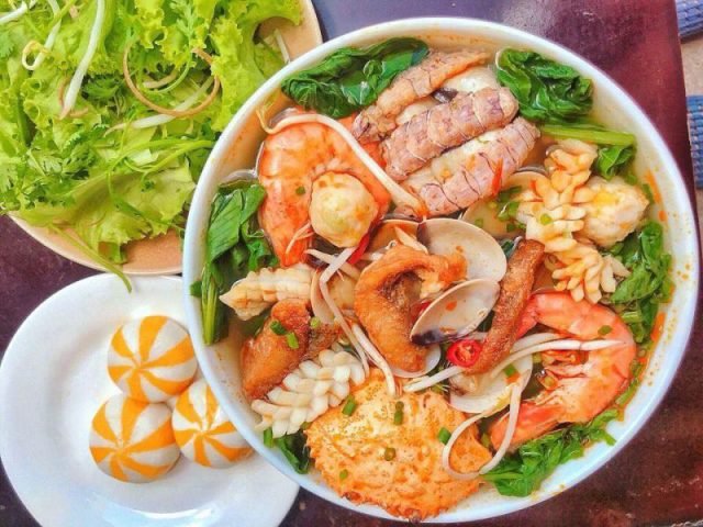 Giá trị dinh dưỡng trong một bát bún hải sản