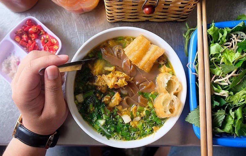 Giá trị dinh dưỡng và calo trong một bát bánh đa thịt