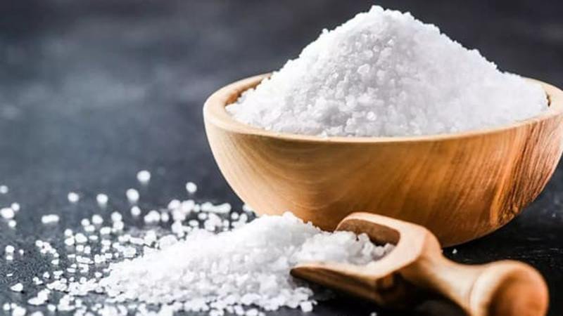 Giải thích mối liên hệ giữa việc ăn muối và tăng cân