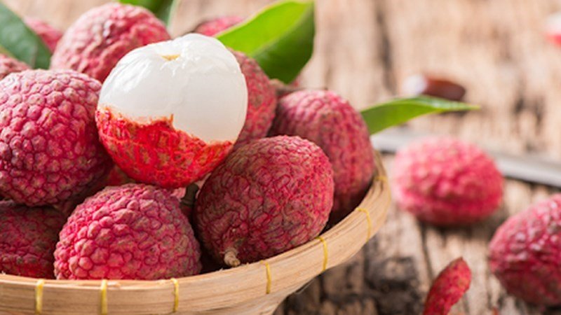 Giải thích tại sao ăn vải có thể gây nóng trong người theo quan niệm Đông y