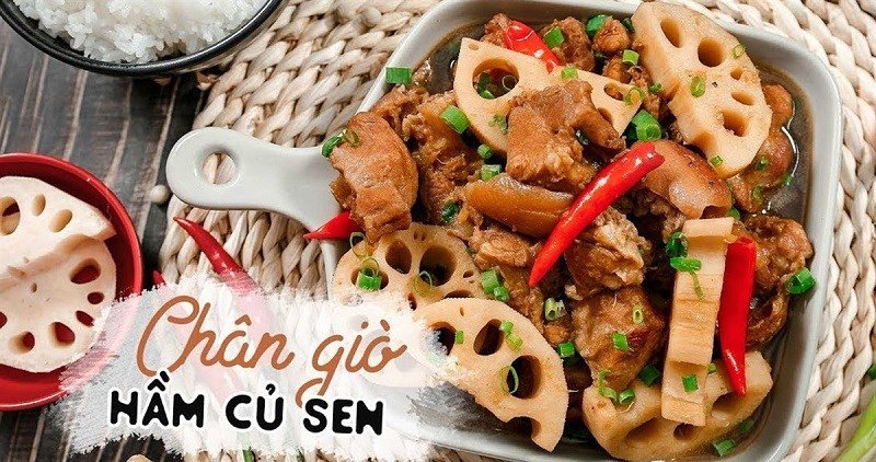 Giò heo hầm củ sen