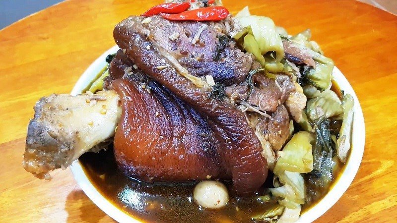 Giò heo hầm dưa cải