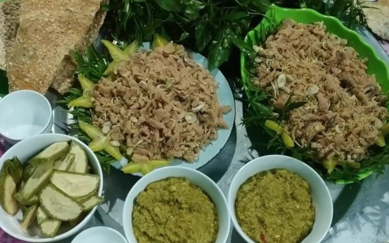 Gỏi cá mè tươi ngon, thanh mát chuẩn vị cho bữa ăn gia đình