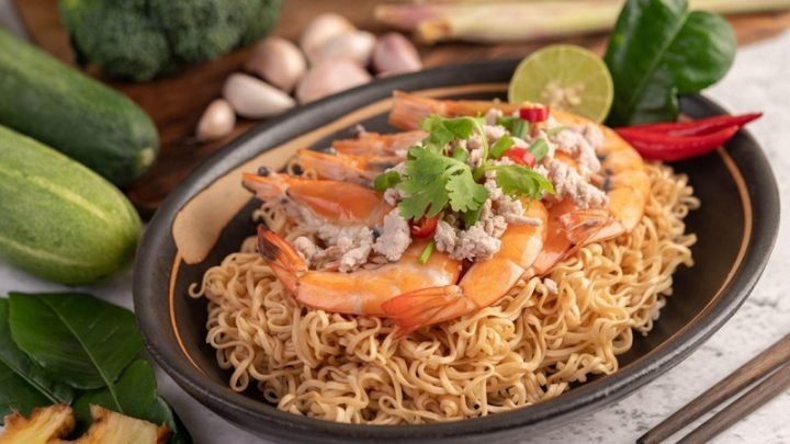 Gói mì Omachi và các thành phần dinh dưỡng