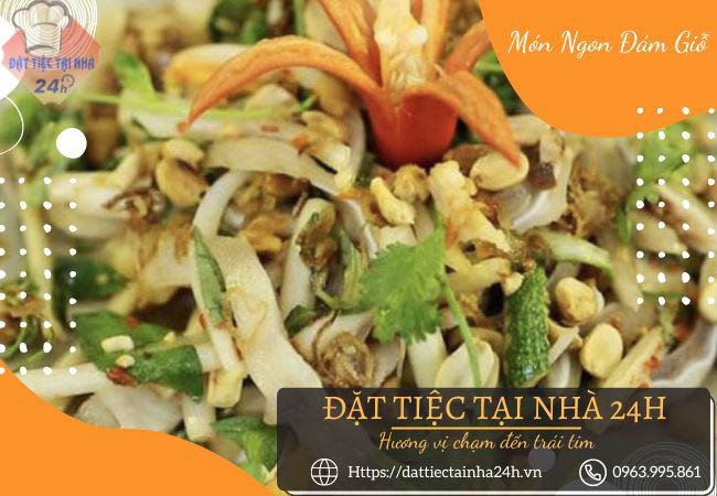Gỏi ngó sen tôm thịt, một món khai vị đặc trưng cho đám giỗ