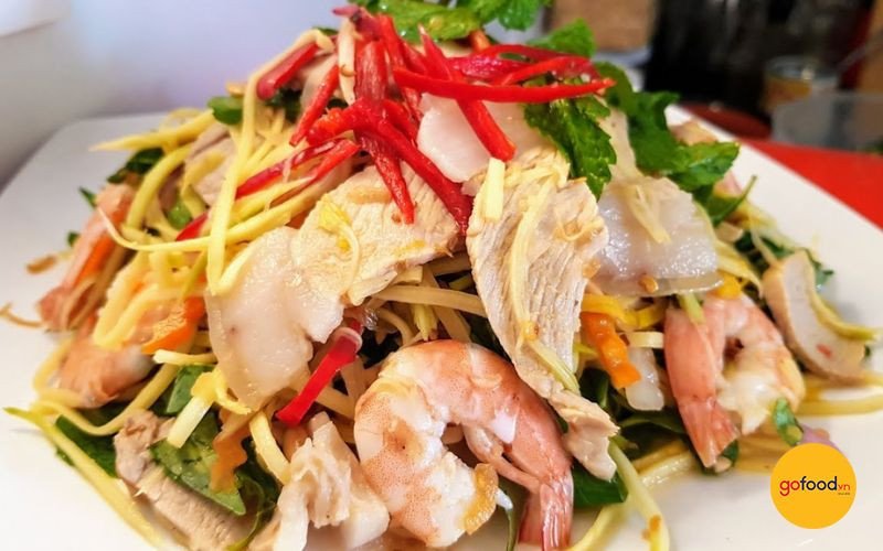 Gỏi xoài tôm thịt chua ngọt thanh mát, kích thích vị giác