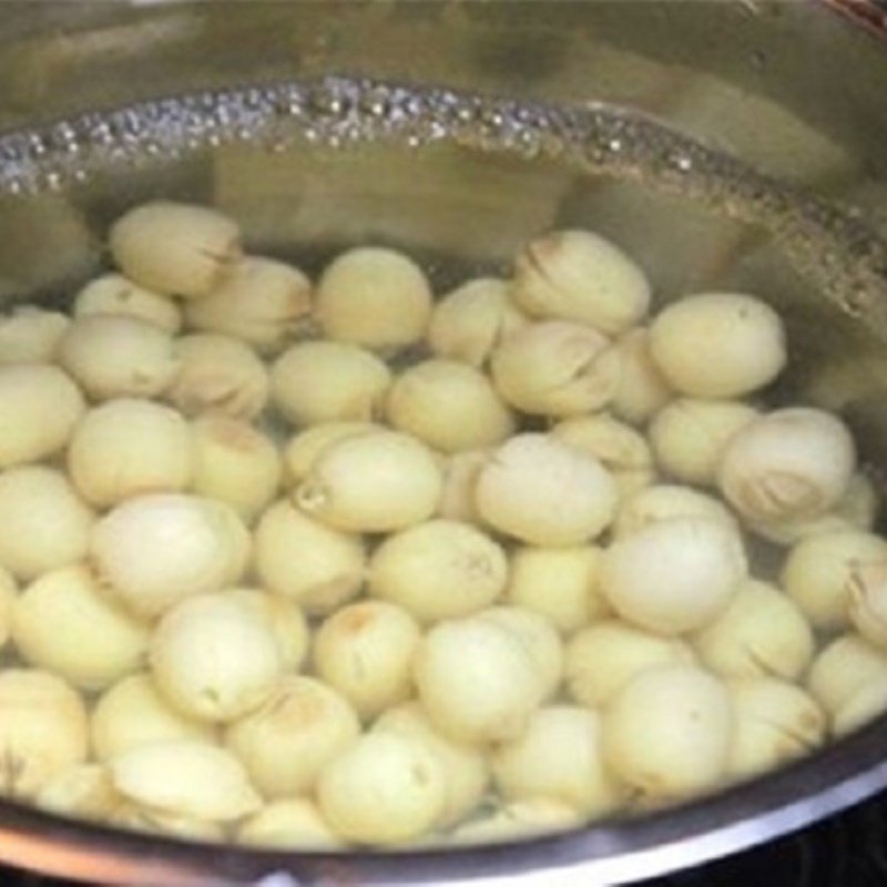 Hầm hạt sen tươi cho xôi mềm bùi