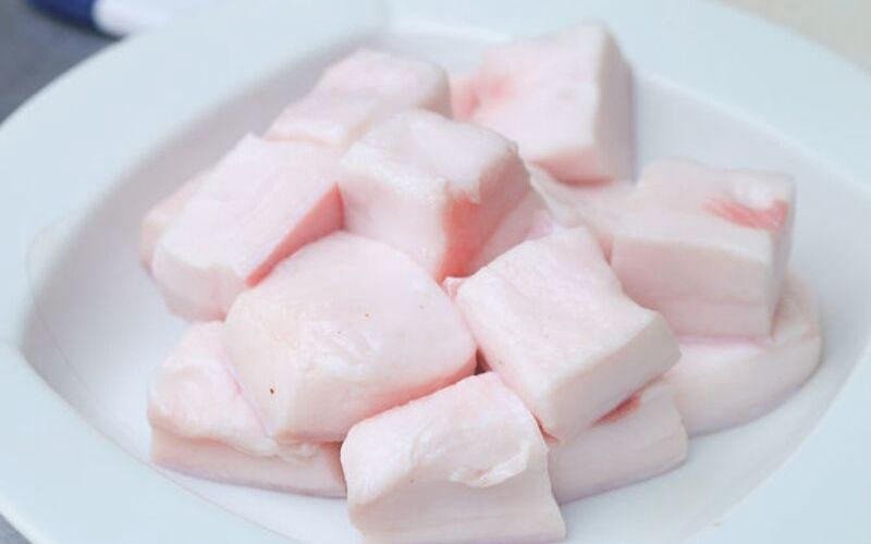Hàm lượng protein và calo trong mỡ heo