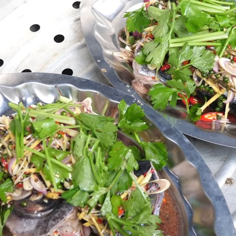 Hầm mắt cá ngừ đại dương tiêu xanh