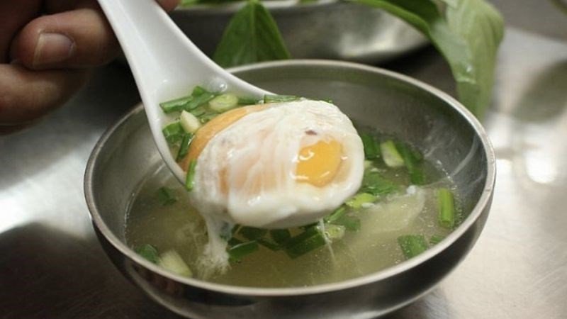 Hạn chế ăn trứng chần, trứng sống để đảm bảo an toàn thực phẩm