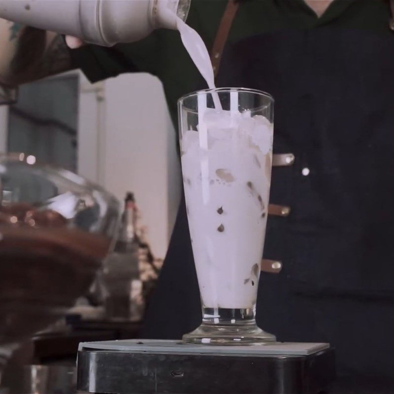 Hoàn thành trà sữa khoai môn đậu đỏ