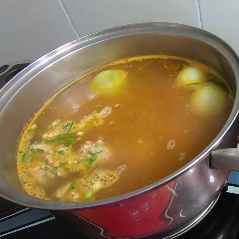 Hoàn thiện nồi nước bún cà chua