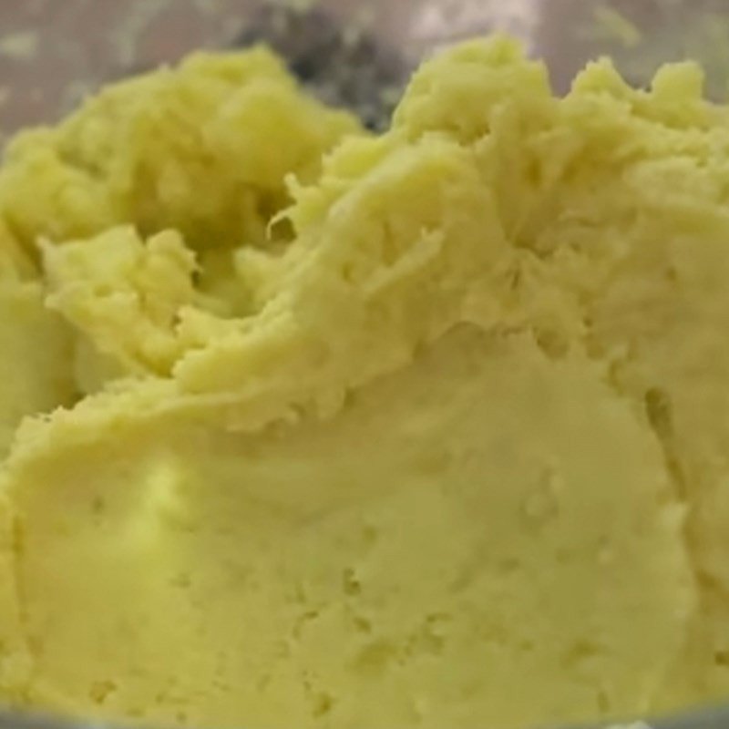 Hỗn hợp khoai lang đã trộn đều