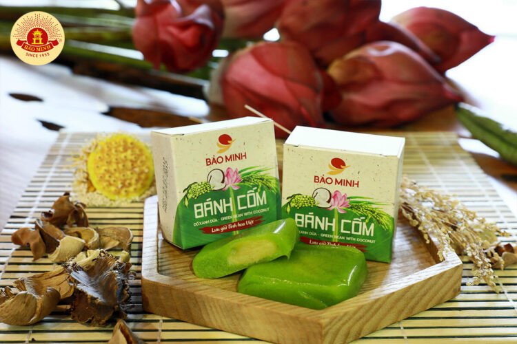 Hộp bánh cốm đẹp mắt, tượng trưng cho sản phẩm bánh cốm chất lượng và ảnh hưởng của nó đến tổng lượng calo nạp vào.