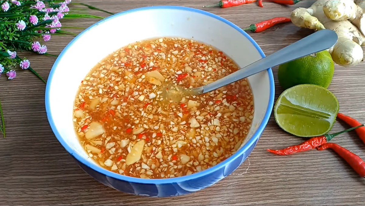 hũ thủy tinh chứa nước mắm tỏi ớt đường sệt có thể bảo quản lâu