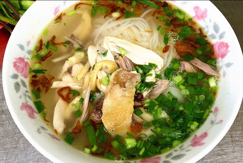 Hủ tiếu gà thơm ngon chuẩn vị
