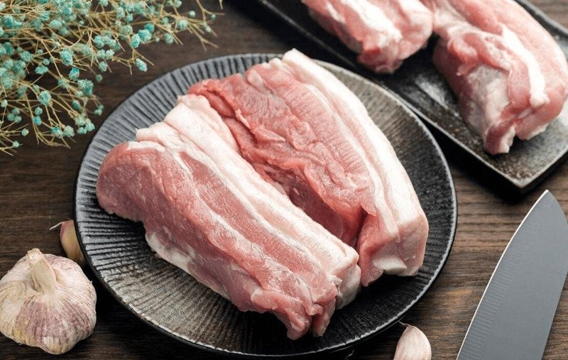 Hướng dẫn cách chọn thịt ba chỉ tươi ngon cho món om