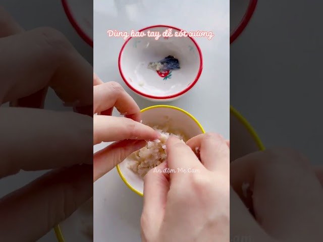 hướng dẫn cách nấu cháo cá lóc mướp hương cho bé