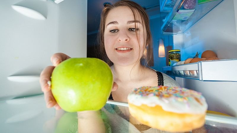 Kem Dưa Hấu Bao Nhiêu Calo - Không nên ăn nhiều dưa hấu vào ban đêm
