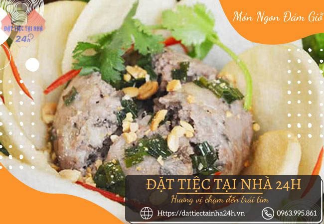 Khai vị chả đùm và chả giò rế - món ăn quen thuộc trong các dịp đám giỗ