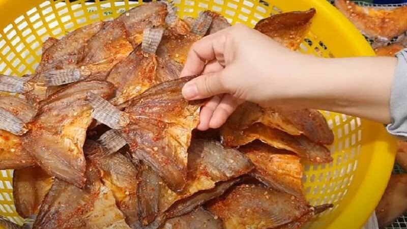 Khô cá rô phi chiên giòn, món ăn dân dã